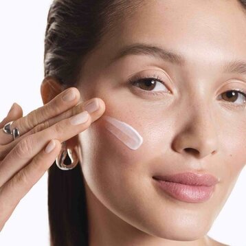 H.A. CRÈME DE JOUR ANTI-RIDES RAFFERMISSANTE - PEAUX SÈCHES – Image 2